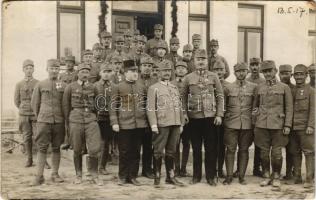 1917 Osztrák-magyar katonák csoportja / WWI Austro-Hungarian K.u.K. military, group of soldiers. photo + K.u.K. Infanterie Regiment No. 49. XXVIII. Marsch-Baon (EK)