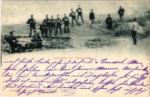 1898 (Vorläufer) Infanterie auf Feldwache / Austro-Hungarian K.u.K. military, infantry field patrol. Aufnahme aus dem photogr. Atelier A. Huber, Wien (EB)