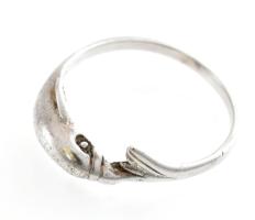 Ezüst(Ag) delfines gyűrű, jelzett, méret: 54, nettó: 1,6 g