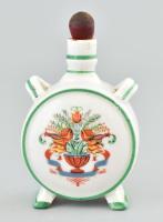 Zsolnay népi mintás kis butykos. Matricás, jelzett, némi kopással, sérült dugóval, m: 10 cm