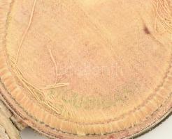 Ezüst (Ag) pudrié, benne púderrel. Jelzett, bruttó: 52 g, d: 6 cm