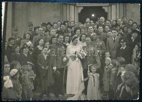 cca 1942 Katonai esküvő, csoportkép, fotó, 12×17 cm