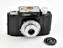 cca 1955 Szmena-1 szovjet fényképezőgép, GOMZ T-22 40mm f/4.5 objektívvel, eredeti bőr tokjában, hoz...