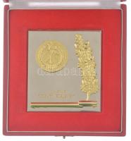 DN A Magyar Polgári Védelemért fém kitüntető plakett aranyozott és zománcozott rátéttel, dísztokban (103x90mm) T:AU