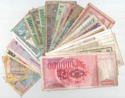 31db vegyes külföldi bankjegy, közte Románia, Törökország T:F,VG
31pcs of mixed banknotes from diff...