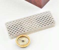 Cédrusfa humidor szivartartó páratartalom mérővel, párátlanítóval, szép állapotban, 26x22x11 cm