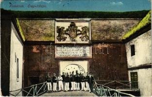 1916 Komárom, Komárno; Öreg várkapu katonákkal / castle gate with K.u.K. soldiers (EB)