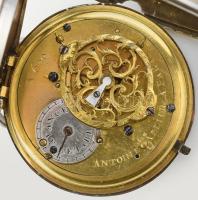 Ezüst (Ag) antik angol zsebóra, spindlis szerkezettel, nincs kipróbálva, kulcs nélkül, számlapja sér...