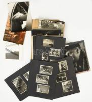 Náray Károly szegedi amatőr fotóművész fotógyűjteménye, részben feliratozott önálló művészfotók, részben kartonra kasírozva, részben albumlapokra ragasztva, 8×10 és 24×18 cm közötti méretekben