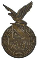 1938. Budapest V. Kerületi Turul Polgári Lövész Egylet bronz emlékérem hátoldalán csavaros hátlappal (~62x39mm) T:XF
