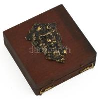 Rézházas iránytű, rézveretes díszdobozban, hibátlan, 7,5x7,5 cm