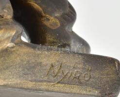 Nyírő Gyula (1924-2005): Napozó akt. Terrakotta, jelzett, festett, kis lepattanással, m: 23 cm