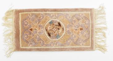 Resham kézzel csomózott kis szőnyeg, 71x32 cm