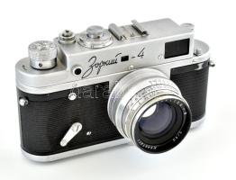 Zorkij-4 szovjet fényképezőgép, Jupiter-8 50 mm 2/50 objektívvel, eredeti bőr tokjában, kissé kopott...