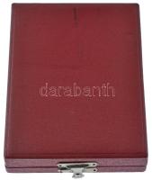 ~1960-1970. "Kiváló Sportoló" Magyar Népköztársaság aranyozott, zománcozott kitüntetése mi...