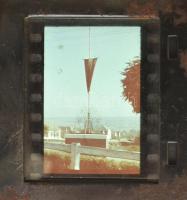 cca 1940 Országzászló, színes Agfacolor diapozitív keretben, 3,5×2,5 cm