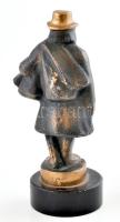 NC jelzéssel: Vándor. Bronz, fatalpon, m: 13,5 cm