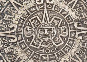 Ezüst (Ag) Azték bross, függő, jelzett, nettó: 9g, d: 4 cm