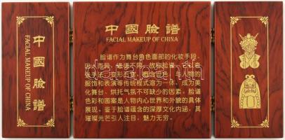 Facial makeup of China, kínai maszkok, fa anyagban zománc berakással, angol felirattal és kínai írás...