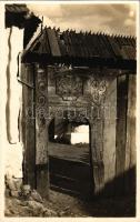 Székely kapu / Szekler gate, Transylvanian folklore. Foto orig. J. Fischer