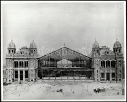 A Nyugati pályaudvar külső és belső terei az építés időszakában, 4 db utólagos nagyítás, 24×30 cm
