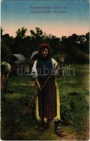 Magyarországi román nő. Erdélyi udv. fényképész felvétele / Ungarländische Rumänin / Transylvanian folklore, Romanian woman