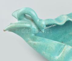 Gorka jelzéssel: Hattyús kínáló, mázas kerámia, kopásokkal, jelzéssel, d: 20 cm