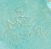 Gorka jelzéssel: Hattyús kínáló, mázas kerámia, kopásokkal, jelzéssel, d: 20 cm