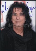 Alice Cooper (1948-) rockénekes aláírása fotón