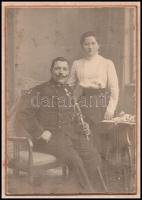 cca 1910 Szatmár, Csendőr szakaszvezető a feleségével, Hollósi utóda Friss Lenke fényképész műterméb...