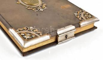 cca 1880 díszkönyv, kulccsal zárható, réz és ezüstözött réz veretekkel, korabeli bejegyzésekkel, kor...