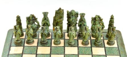 Sakk készlet, műkő, teljes, sérülésekkel, tábla: 38x38 cm