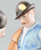 Herendi búcsúzkodó juhászok, porcelán szobor, tervező: Pásztor János (1881-1945). Kézzel festett, je...