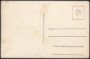 cca 1930-1940 Zöldség-gyümölcs üzlet Magyarországon, fotólap, törésnyomokkal, 9×13 cm