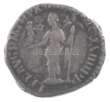 Római Birodalom / Róma / Commodus ~167. Denár Ag (2,98g) T:XF
Roman Empire / Rome / Commodus ~167. ...