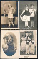 cca 1920-1930 Gyerekek magyar népviseletben, 4 db fotó, 14×9 cm