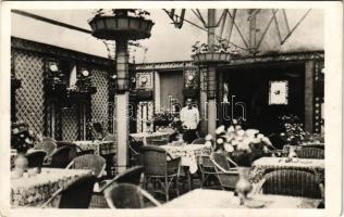 1944 Pécs, Sopianae Söröző és nyári étterem. Péntek Gábor tulajdonos