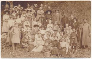 1911 Belényes, Beius; kirándulók csoportja / tourists, hikers. photo (EK)