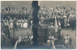 1940 Nagyvárad, Oradea; bevonulás, focipálya / entry of the Hungarian troops, football field. Boros Péter photo (vágott / cut)