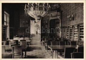 Budapest VIII. Fővárosi Könyvtár, folyóirat olvasó belső