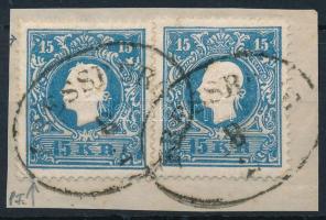1858 2 x 15kr II. típus centrált bélyegek, a bal oldali lemezhibás 