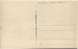 Darutollas katonák / WWI Austro-Hungarian K.u.K. military, soldiers with crane feathers. photo