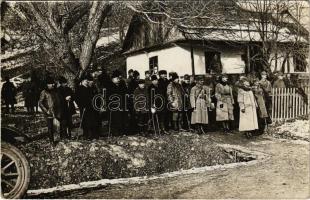 1917 "A csabai küldöttség" Piliscsabai módos gazdák és katonatisztek. photo (EK)