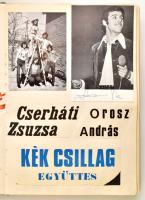 cca 1970-1980 Szécsényi művelődési ház vendégkönyve, benne rengeteg híres zenész, művész, énekes autográf aláírásával, rajzokkal: Illés, Skorpió, Szécsi Pál, Szovjetunió együttes, Tolcsvay, Fonográf, Kaláka, Macspol, stb.; összesen 330 db aláírás + sok beragasztott kép, meghívó, belépő, stb. Nylon-kötésben.