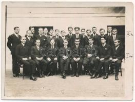 Kolozsvár, Cluj; Az Unitárius Teológiai Akadémia hallgatói az 1928/29. évben / students of the Unitarian Theology Academy. photo (non PC) (EM)