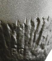 Pálfy Gusztáv (1942- ): Akt torzó. Műgyanta, márvány. Jelzett. 27 cm