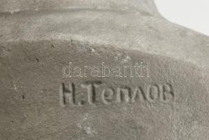 H. Teplov: Lenin büszt. Fém öntvény, jelzett 21 cm