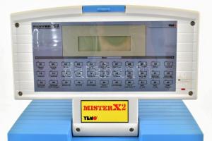1992 Mister X2 Yeno német nyelvű elektromos hordozható számítógép, számológép, fordítógép. Működik, ...