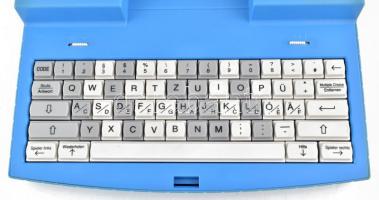 1992 Mister X2 Yeno német nyelvű elektromos hordozható számítógép, számológép, fordítógép. Működik, ...