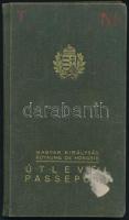 1937-38 Magyar Királyság fényképes útlevél, Romániára érvényes, budapesti román konzulátus bélyegző,...